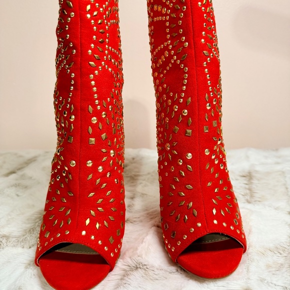 Liliana Stunning Red Gold Studded 4.75" High Heel Ankle Boot - Picture 5 of 14